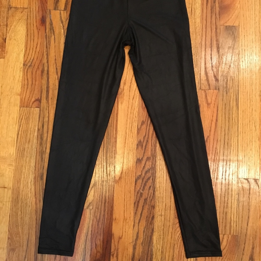 Leather looking leggings