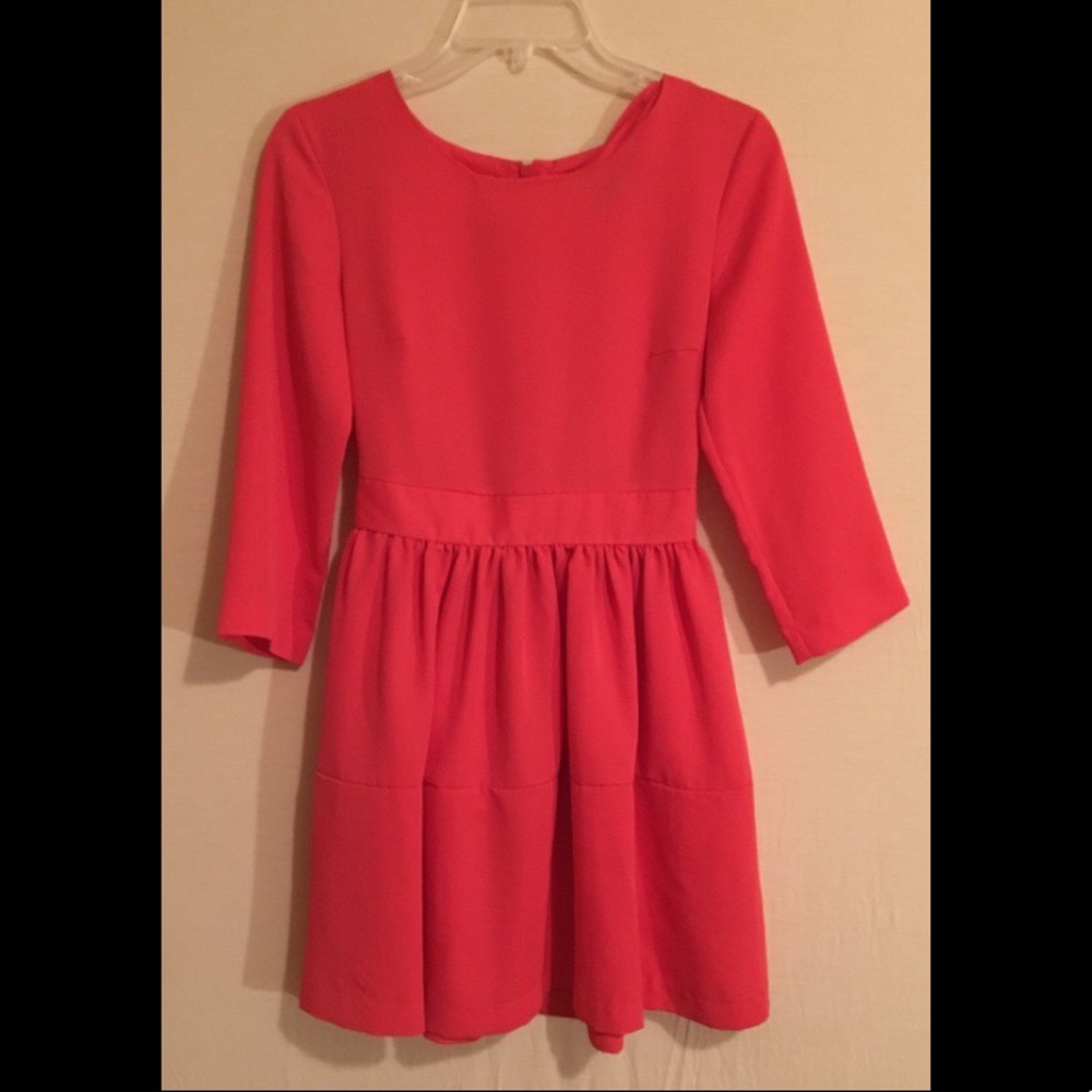 Coral crew neck 3/4 length sleeve dress