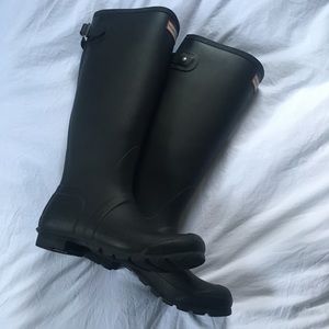 Adjustable Back Hunter Rainboots Matte Black