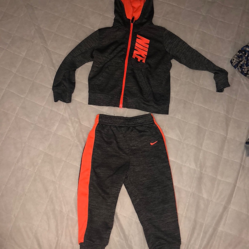 4 piece Nike bundle