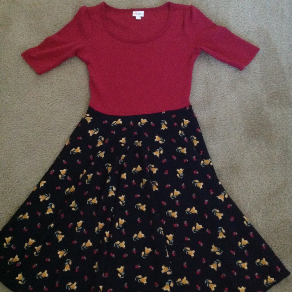 🌺SOLD‼️Lularoe Nicole Dress🌺🌺🌺 - Picture 1 of 3