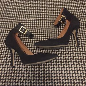 Sky High pointy Ankle Strap Suede Heels