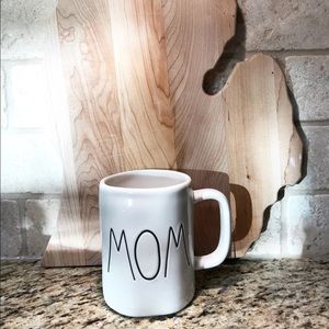 RAE DUNN “Mom” MUG Artisan Collection. NEW 2017!!
