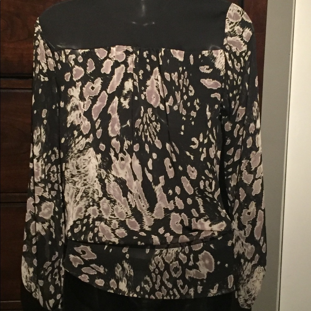 Sheer collared top - Picture 3 of 3