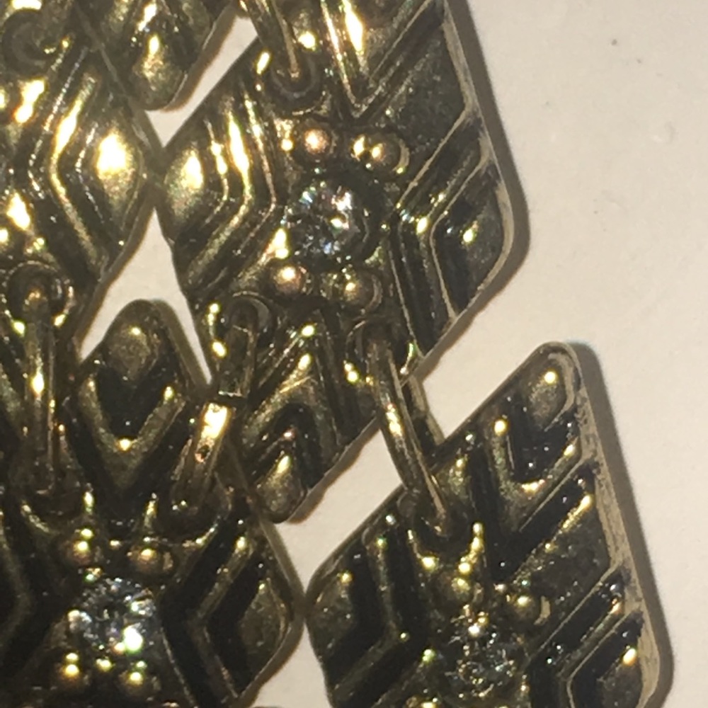 Express gold diamond shaped dangles! Great piece - Picture 4 of 6