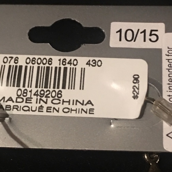 Express gold diamond shaped dangles! Great piece - Picture 6 of 6