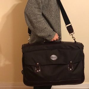 Filson Passage leather garment bag