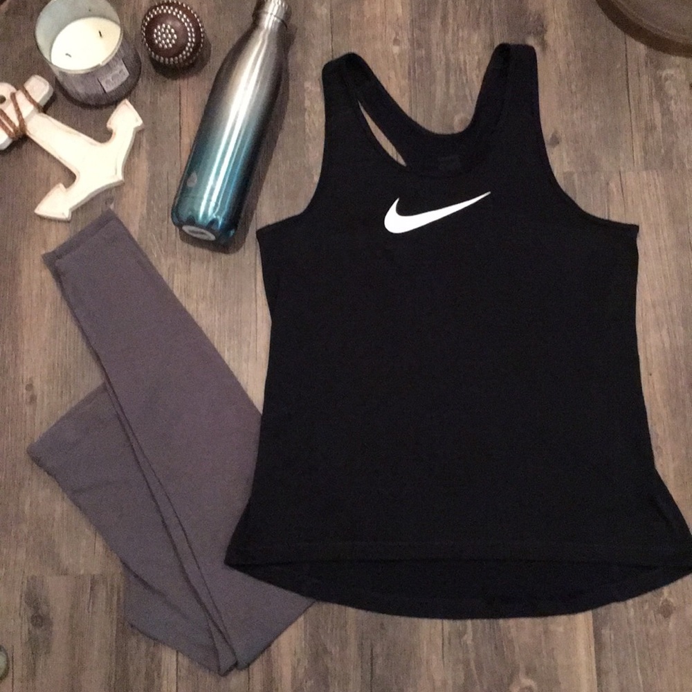 Nike pro Dri-Fit tank.