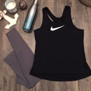 Nike pro Dri-Fit tank.