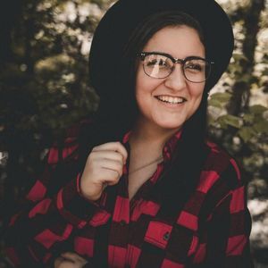 Meet your Posher, Alexis
