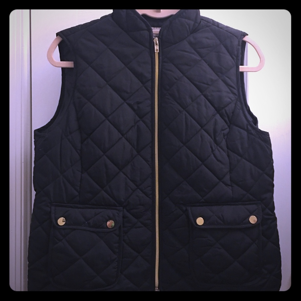 St. Johns Bay Vest large size black