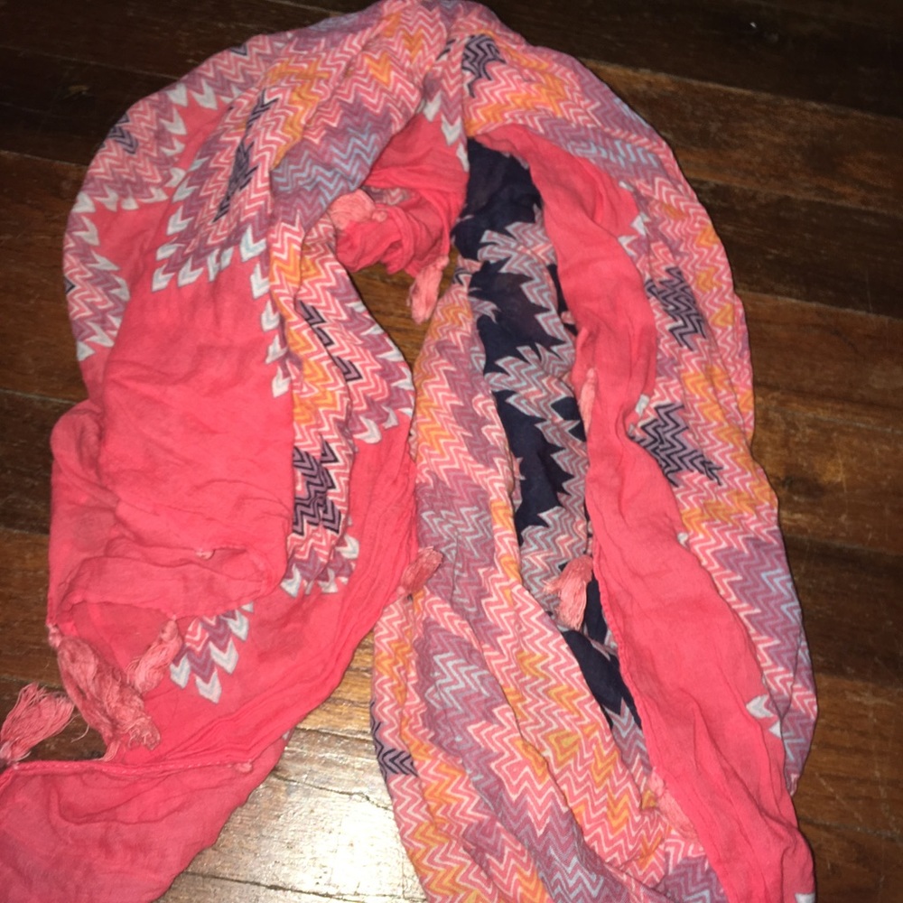Patterned scarf
