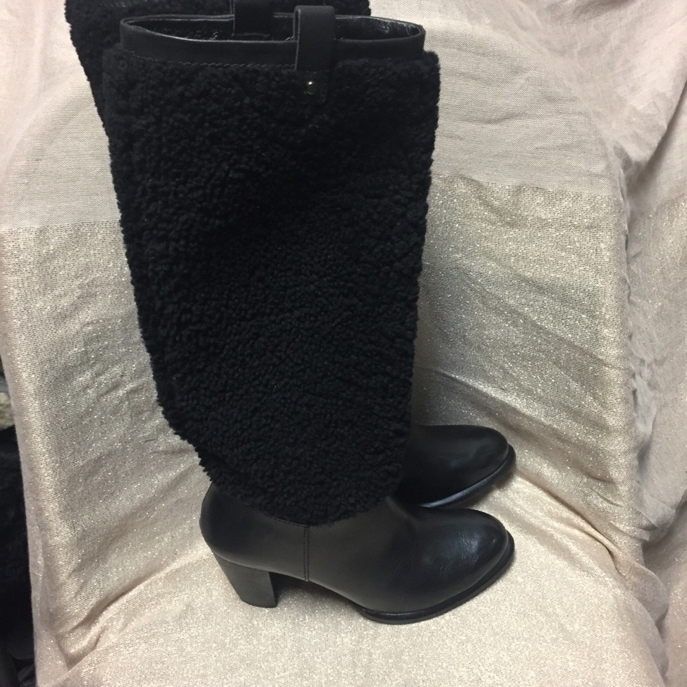 Women's Ugg Ava Exposed Fur Black Boots - Picture 4 of 7