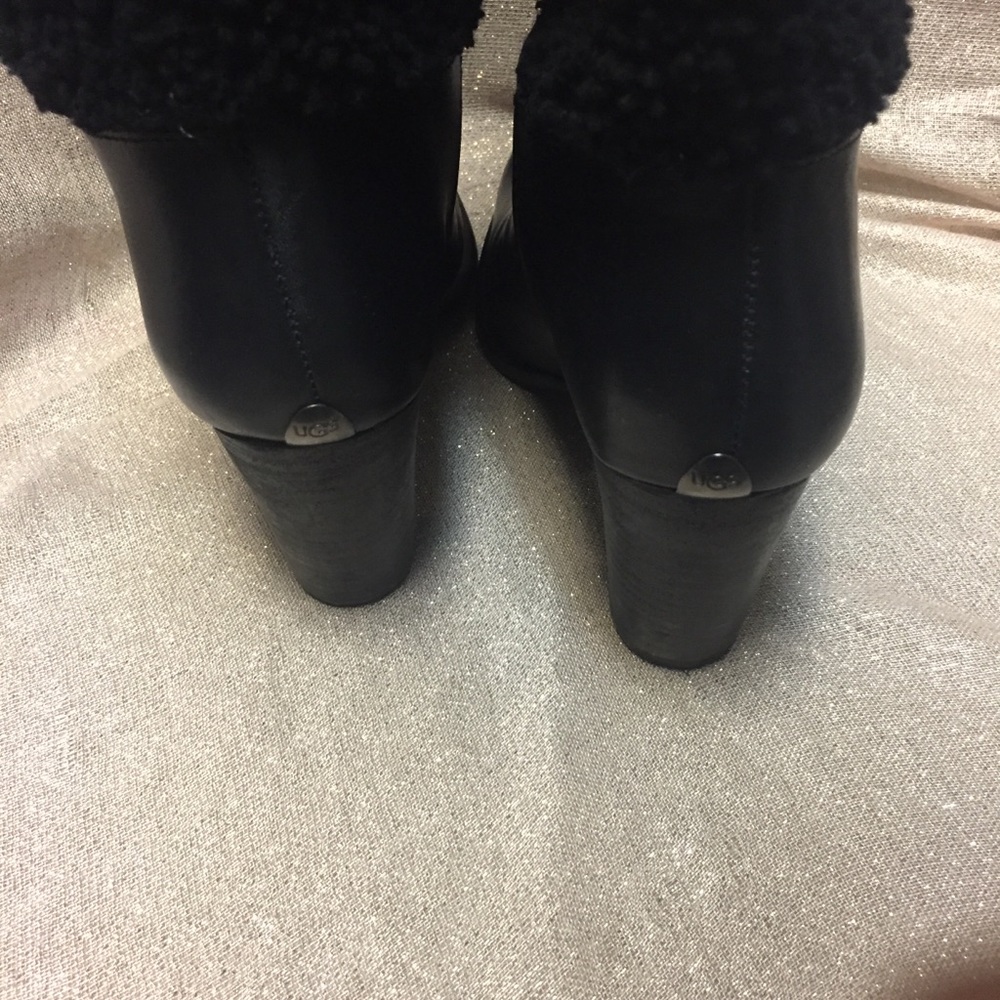Women's Ugg Ava Exposed Fur Black Boots - Picture 5 of 7