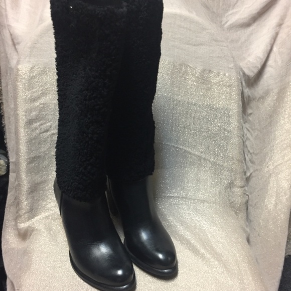 Women's Ugg Ava Exposed Fur Black Boots - Picture 3 of 7