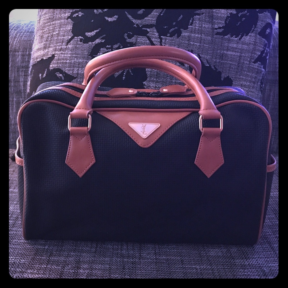 ⛔️SOLD⛔️Authentic YSL Handbag