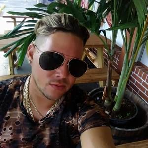 Meet your Posher, Yoan