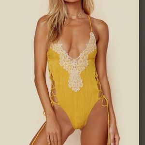 NWOT Blue Life Swim Suit (Medium)