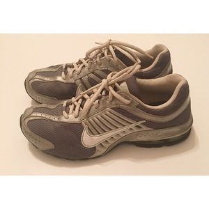 Nike Reax Tennis shoes