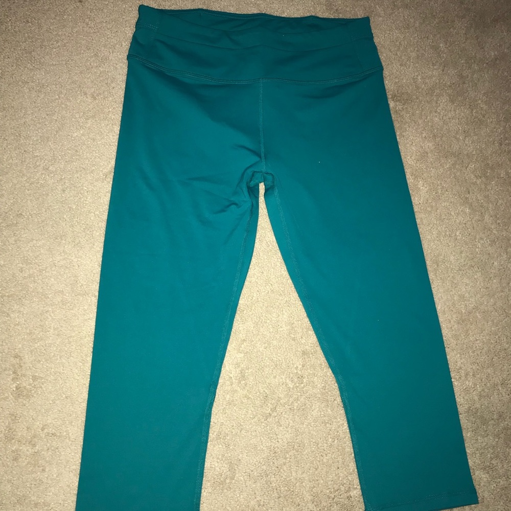 Fabletics Crop Leggings Jade/green
