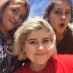 Meet your Posher, Julie