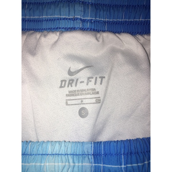 Women's Nike Tempo shorts - Picture 3 of 3