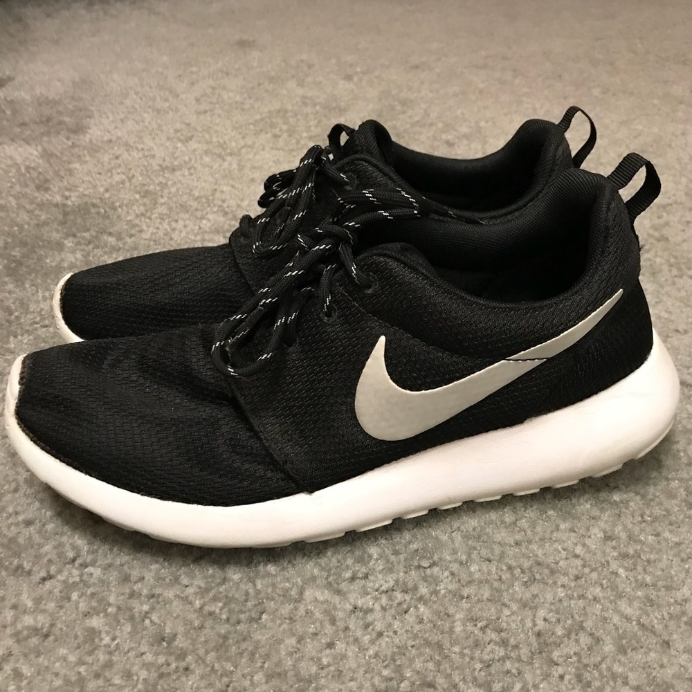 Nike Roshe shoes