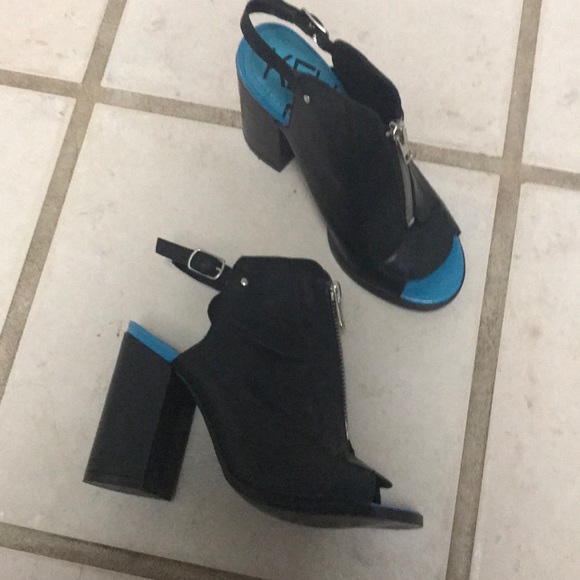 Kelsi Dagger Guilia Peep Toe - Picture 2 of 4