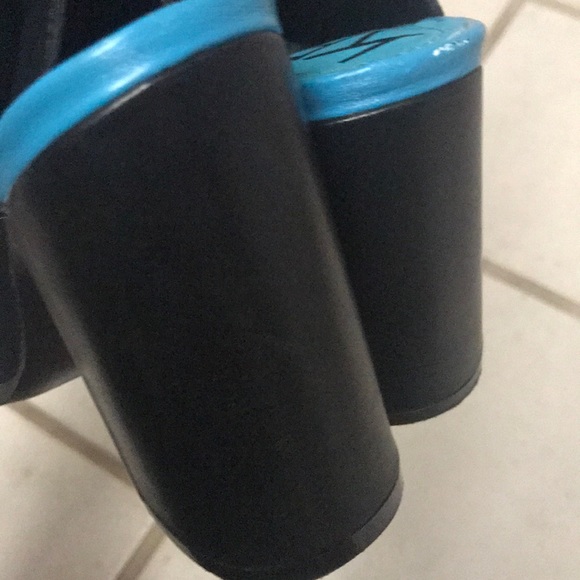 Kelsi Dagger Guilia Peep Toe - Picture 3 of 4