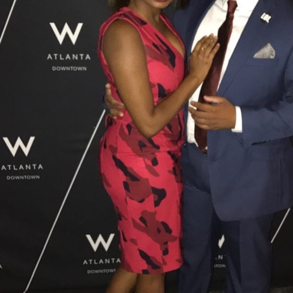 Red Evening Dress. - Picture 5 of 5