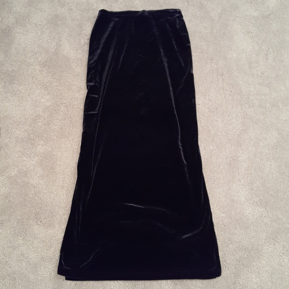 Green Dog Girls Black Faux Velvet skirt with slits
