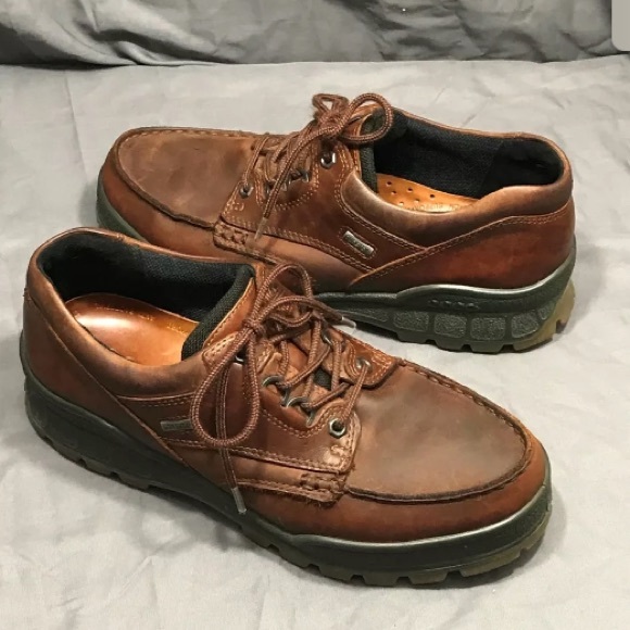 ecco genuine track footwear