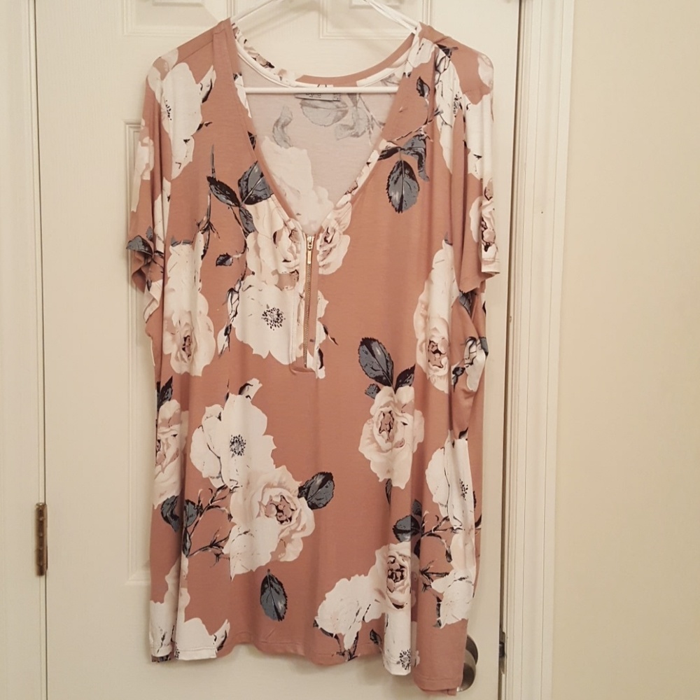 Floral V-neck Blouse