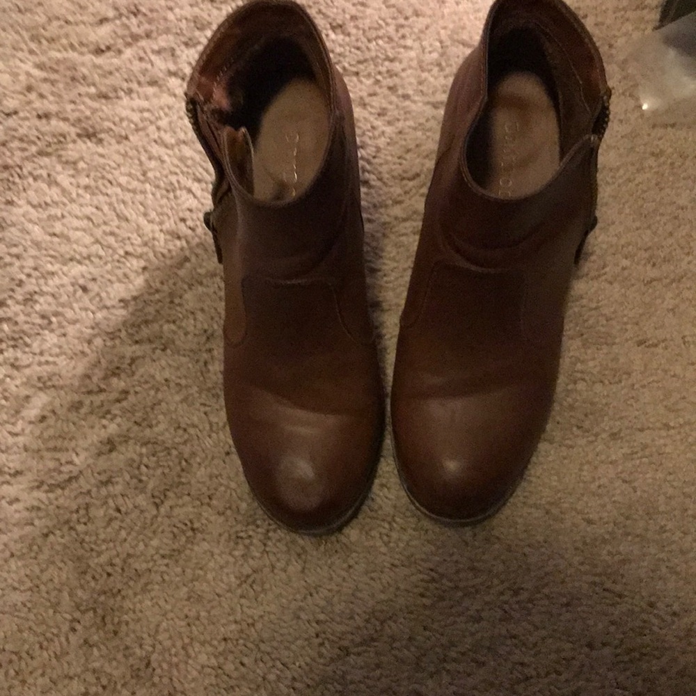 Brown boots