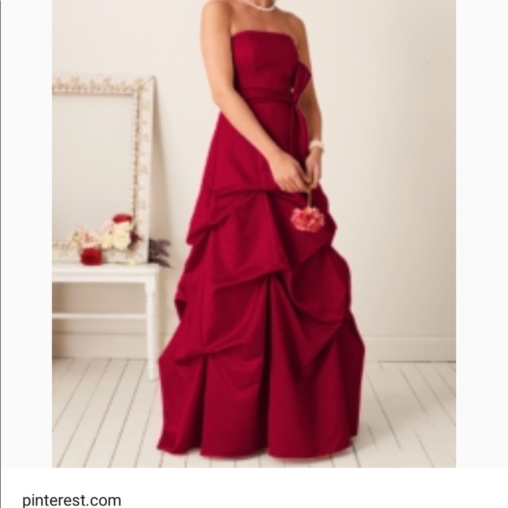Apple red davids bridal gown