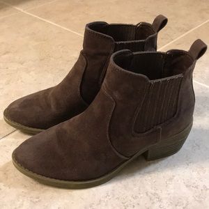Arizona Ankle Boots