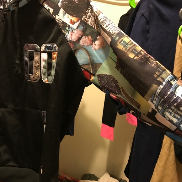 Graphic hoodie - Picture 2 of 4