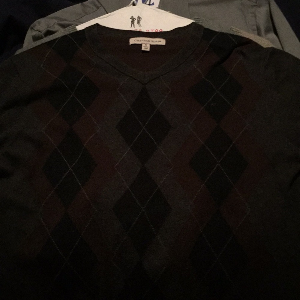 Gray V neck Sweater (Diamond pattern)