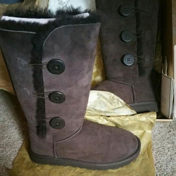 New uggs - Picture 2 of 3