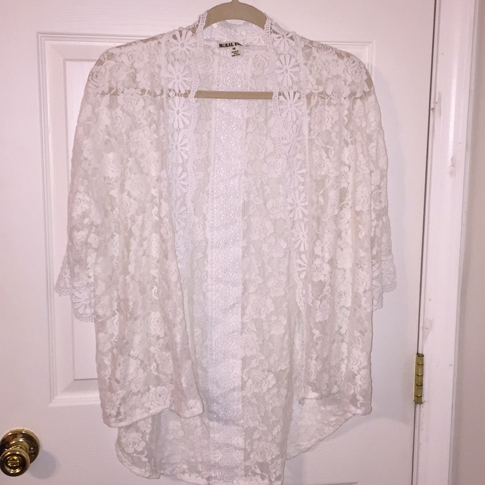 Lace top med size