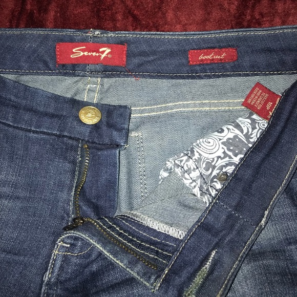 7 Seven - Picture 3 of 3