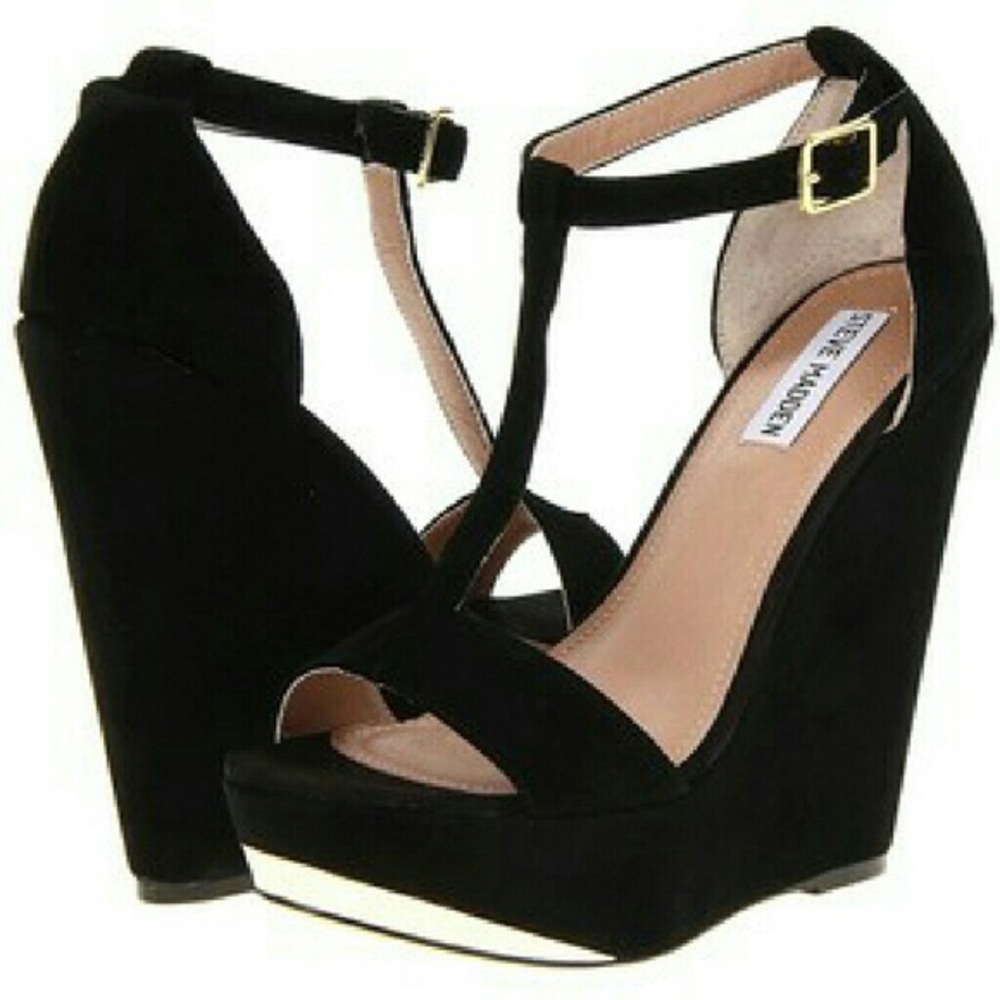 Steve Madden XTRIME size 9M black wedge