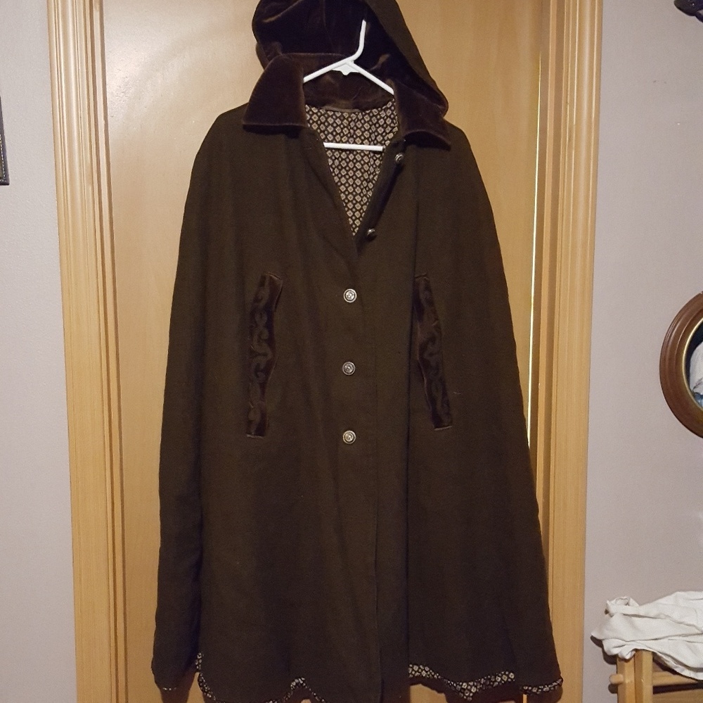 Baur foradori vintage hooded shawl/poncho/cape
