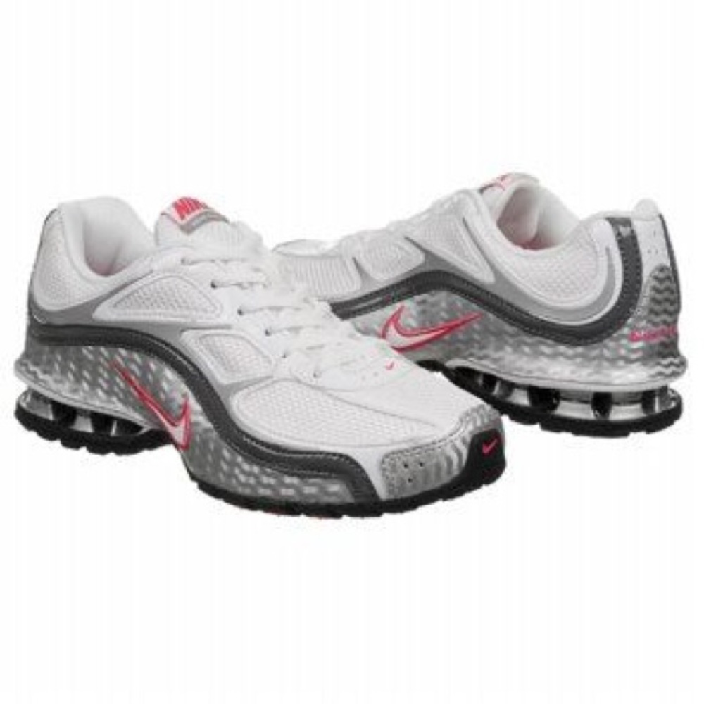 Nike Reax