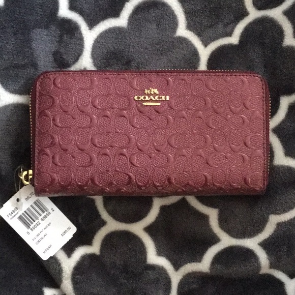 Coach Handbags - Coach Accordion Zip Wallet Leather