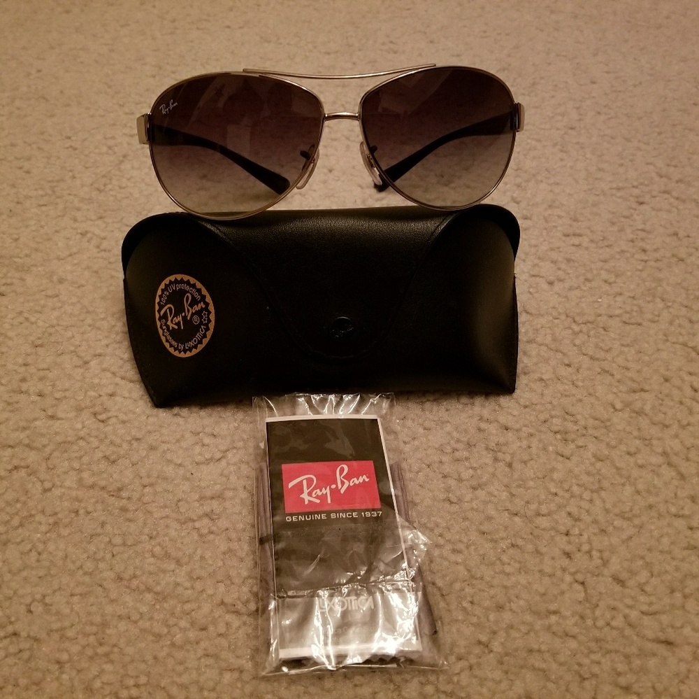 Authentic Ray-ban Sunglasses RB3386