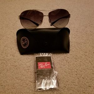 Authentic Ray-ban Sunglasses RB3386