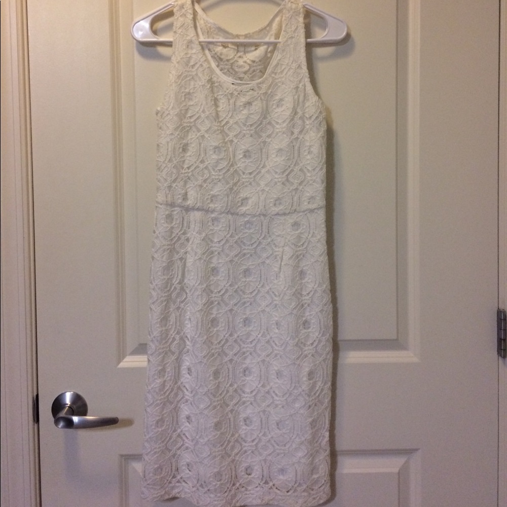 [br] white lace dress