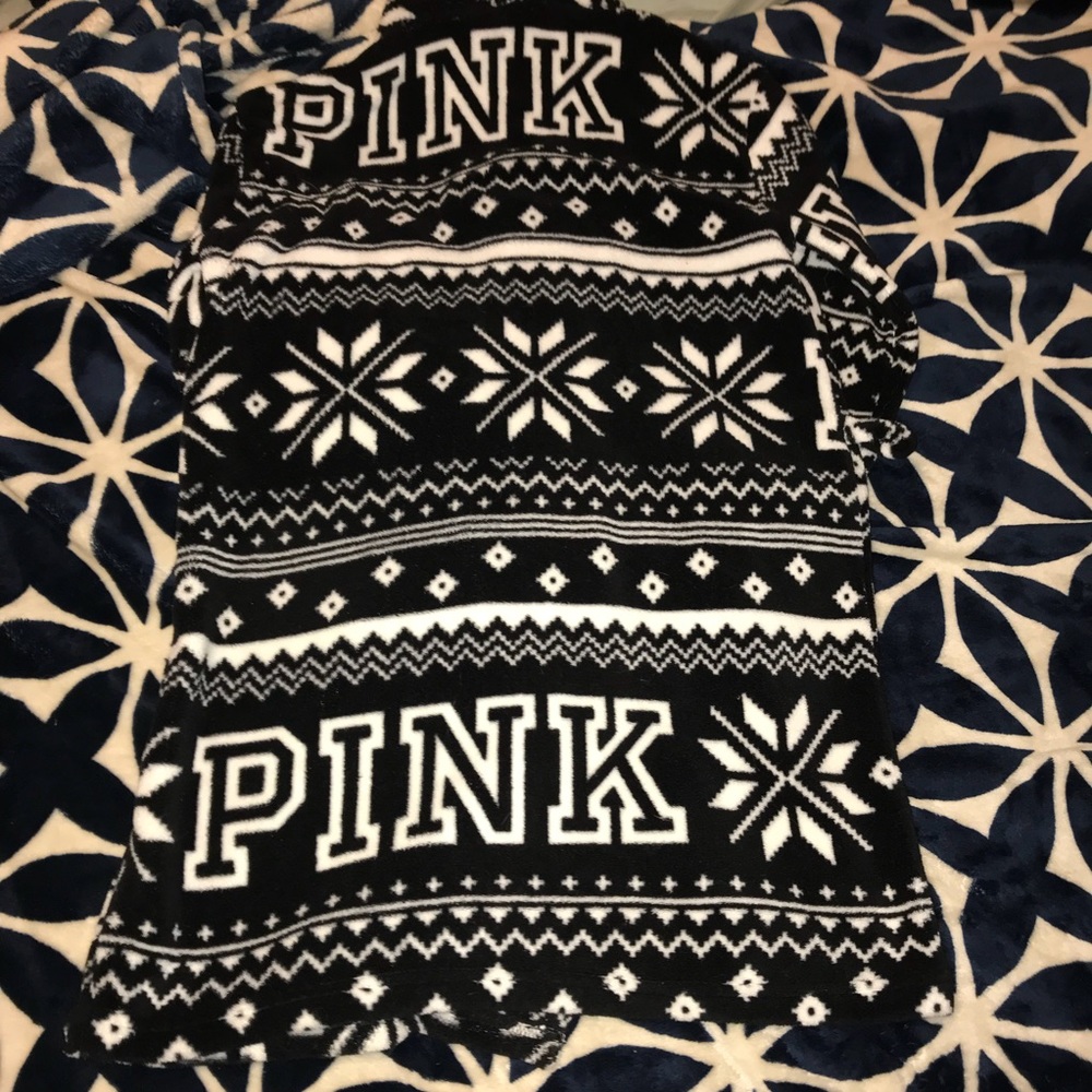 PINK bathrobe, never been used.