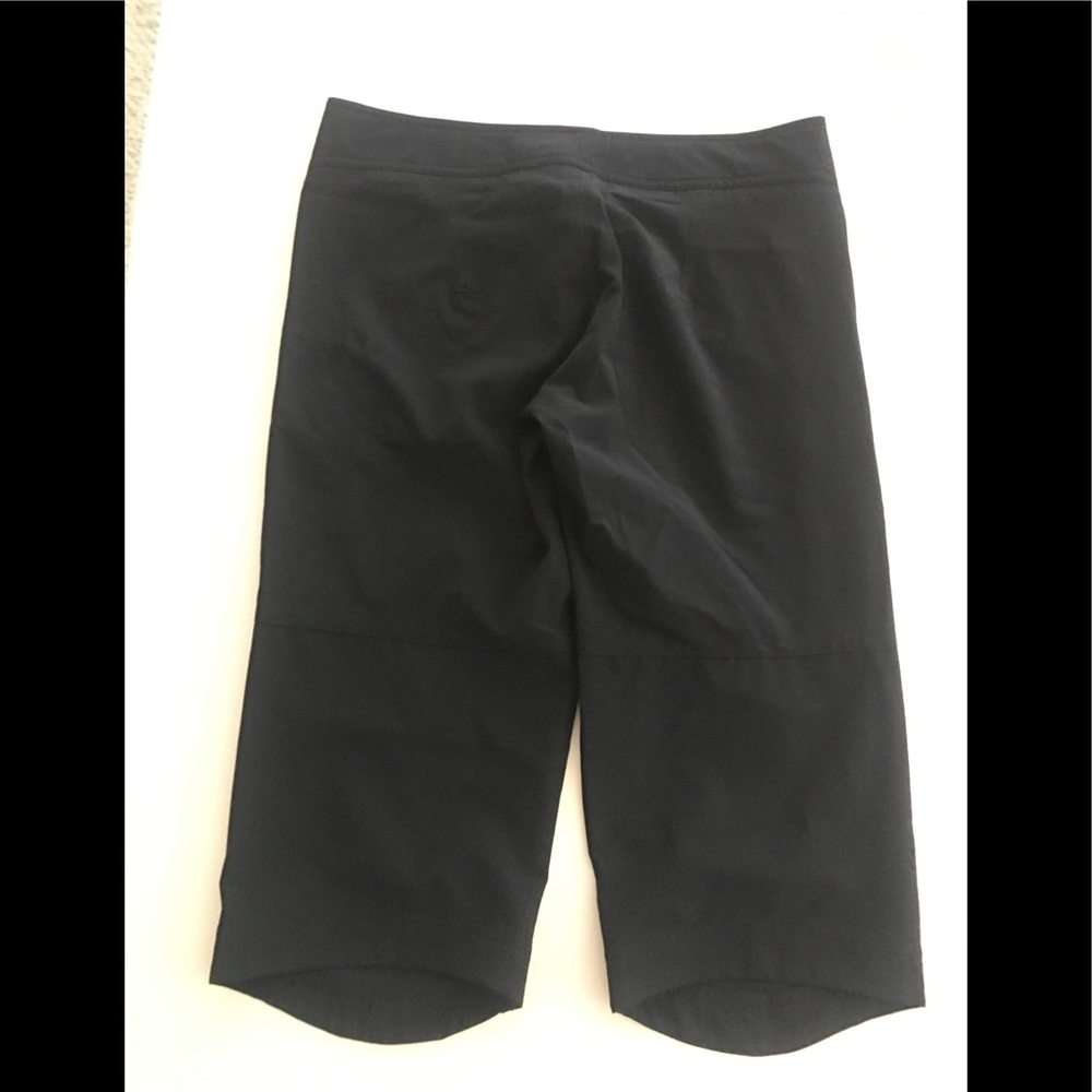 Sugio Capris Pants